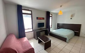 Studio Cité médiévale 250 m